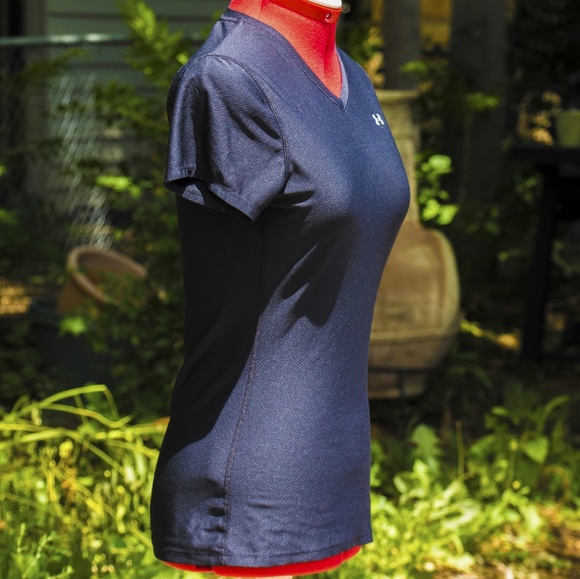 Under Armour heatgear top - Picture 2 of 6